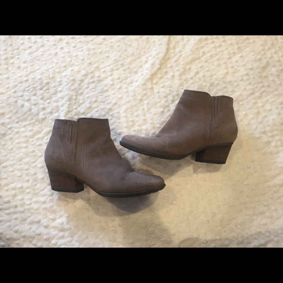 Blondo Tan Leather Ankle Boots - Picture 2 of 6
